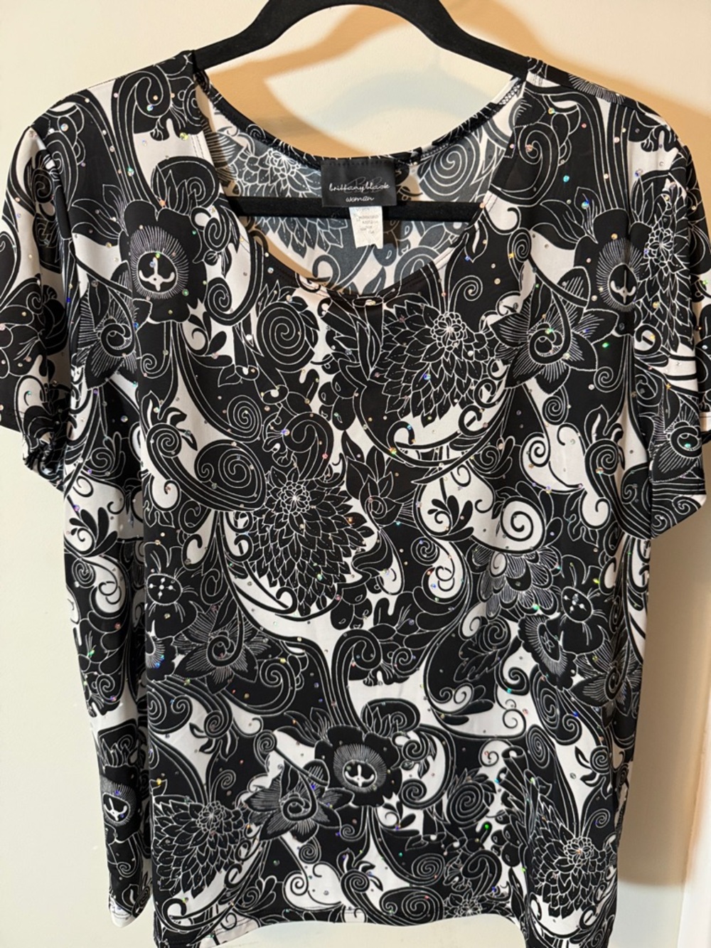 Brittany Black Black & White Floral Short Sleeve Tee with Subtle Sparkle
